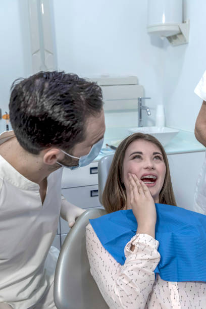 Best Broken or Cracked Tooth Emergency Dentist in Berkshire Lakes, FL